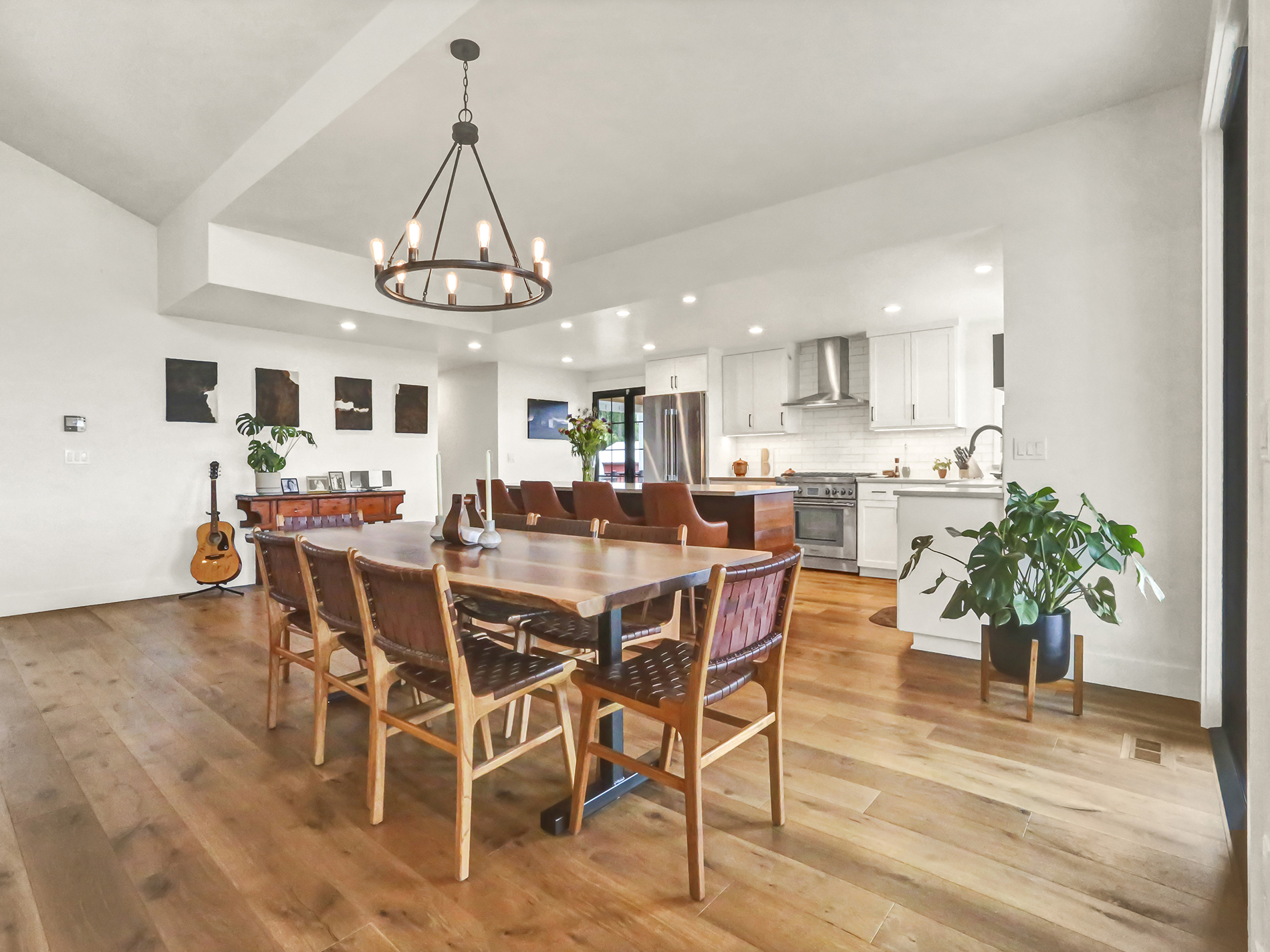 mountain house dining room